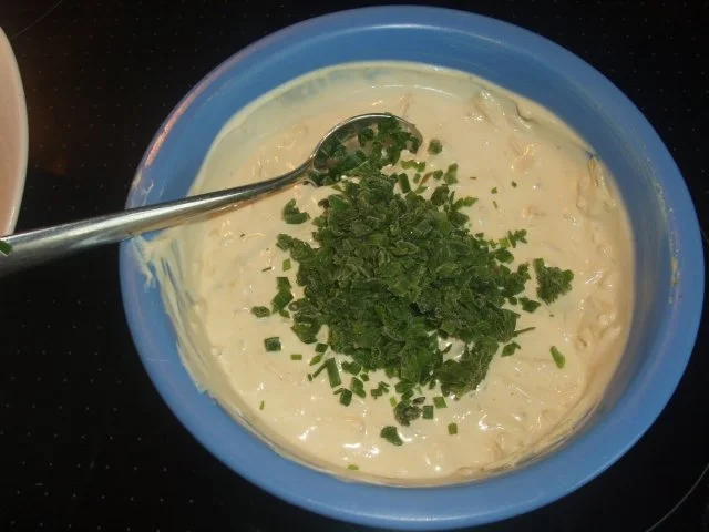 Zwiebel-Schnittlauch Schmand - Rezept