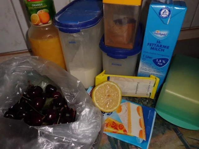 Rezept: Kuchen: Kirschtarte "Rosenrot" Bild Nr. 2 Kuchen: Kirschtarte "Rosenrot" - Rezept - Bild Nr. 2