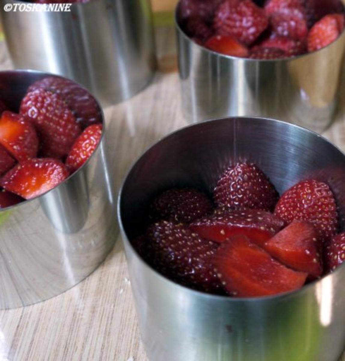 Kleine Erdbeer-Buttermilch-Törtchen - Rezept - Bild Nr. 6