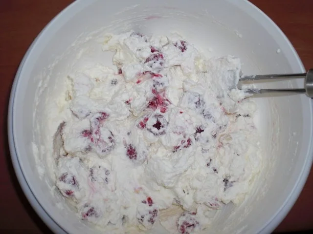 Rezept: Raffaello-Himbeer-Torte Bild Nr. 31 Raffaello-Himbeer-Torte - Rezept - Bild Nr. 31