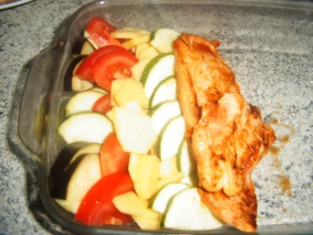 Rezept: Hähnchen-Gemüseauflauf Bild Nr. 6 Hähnchen-Gemüseauflauf - Rezept - Bild Nr. 6