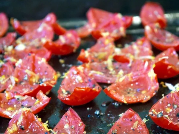 Rezept: Spaghetti aglio e olio e peperoncini e gamberetti e pomodori Bild Nr. 6 Spaghetti aglio e olio e peperoncini e gamberetti e pomodori - Rezept - Bild Nr. 6