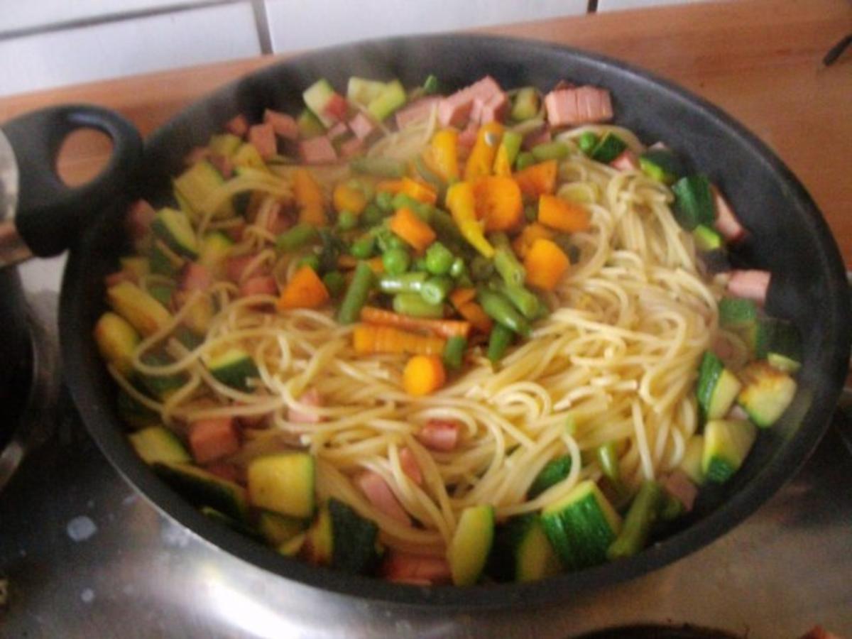 Gemüse Knoblauch -Spaghetti - Rezept - Bild Nr. 12