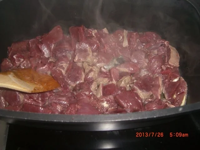 Rezept: Rehragout mit feiner Soße Bild Nr. 2 Rehragout mit feiner Soße - Rezept - Bild Nr. 2