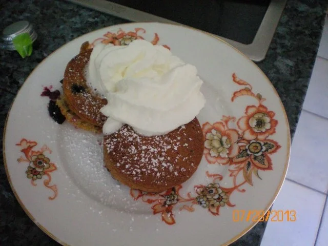 Muffins mit schwarzen Johannisbeeren - Rezept - Bild Nr. 2