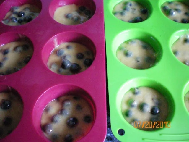 Muffins mit schwarzen Johannisbeeren - Rezept - Bild Nr. 3