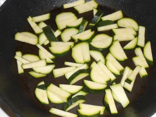 Rezept: Nudelsalat *Sommerlaune* Bild Nr. 7 Nudelsalat *Sommerlaune* - Rezept - Bild Nr. 7