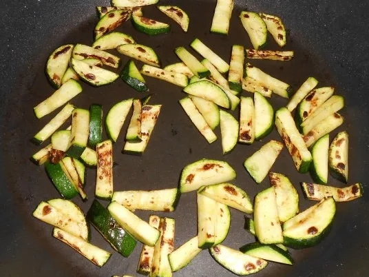 Rezept: Nudelsalat *Sommerlaune* Bild Nr. 8 Nudelsalat *Sommerlaune* - Rezept - Bild Nr. 8