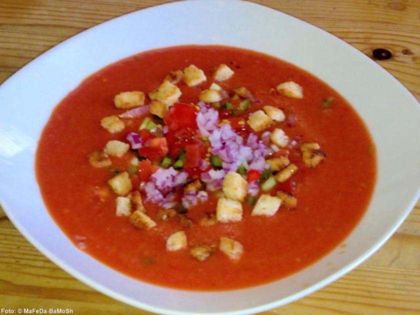 Gazpacho Eine spanische, kalte Tomatensuppe. - Rezept mit Bild - kochbar.de