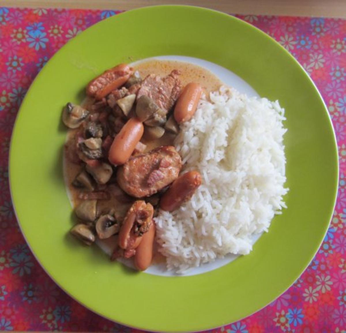 Rezept: Filettopf mit Cocktailwürstchen und Speck Filettopf mit Cocktailwürstchen und Speck - Rezept