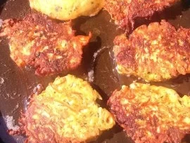 Zucchini Fritters oder Zucchini Krapfen   ( Eggless ) - Rezept - Bild Nr. 2