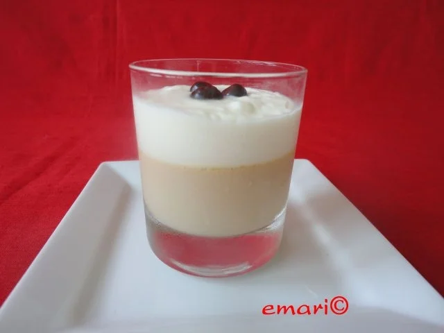 Rezept: Baileys Dessert mit Wodka Creme Häubchen Bild Nr. 6 Baileys Dessert mit Wodka Creme Häubchen - Rezept - Bild Nr. 6