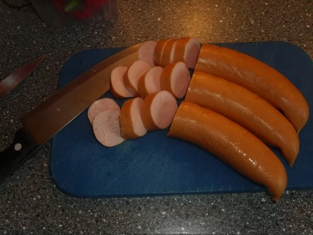 Nudeln mit Knoblauchwurst in Tomatensosse - Rezept - Bild Nr. 3