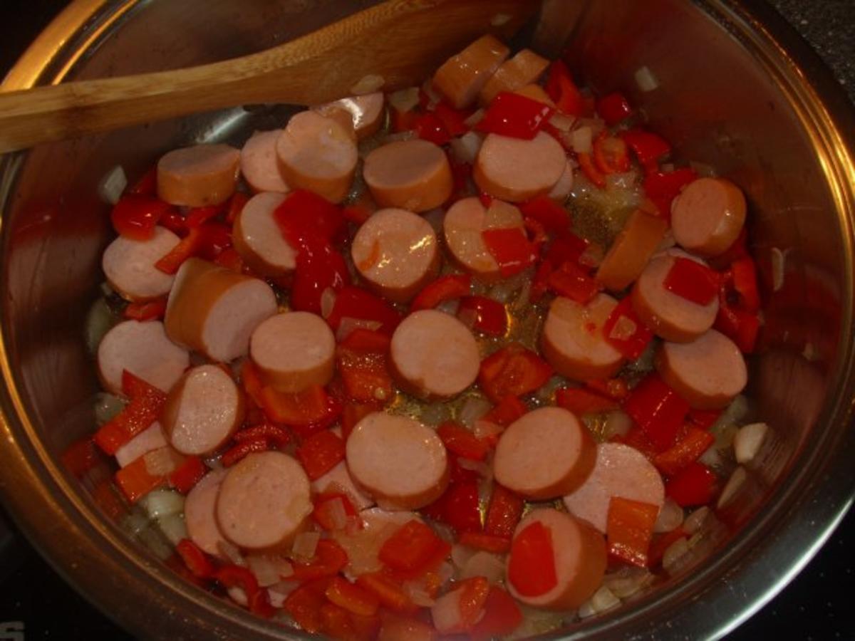 Nudeln mit Knoblauchwurst in Tomatensosse - Rezept - Bild Nr. 4