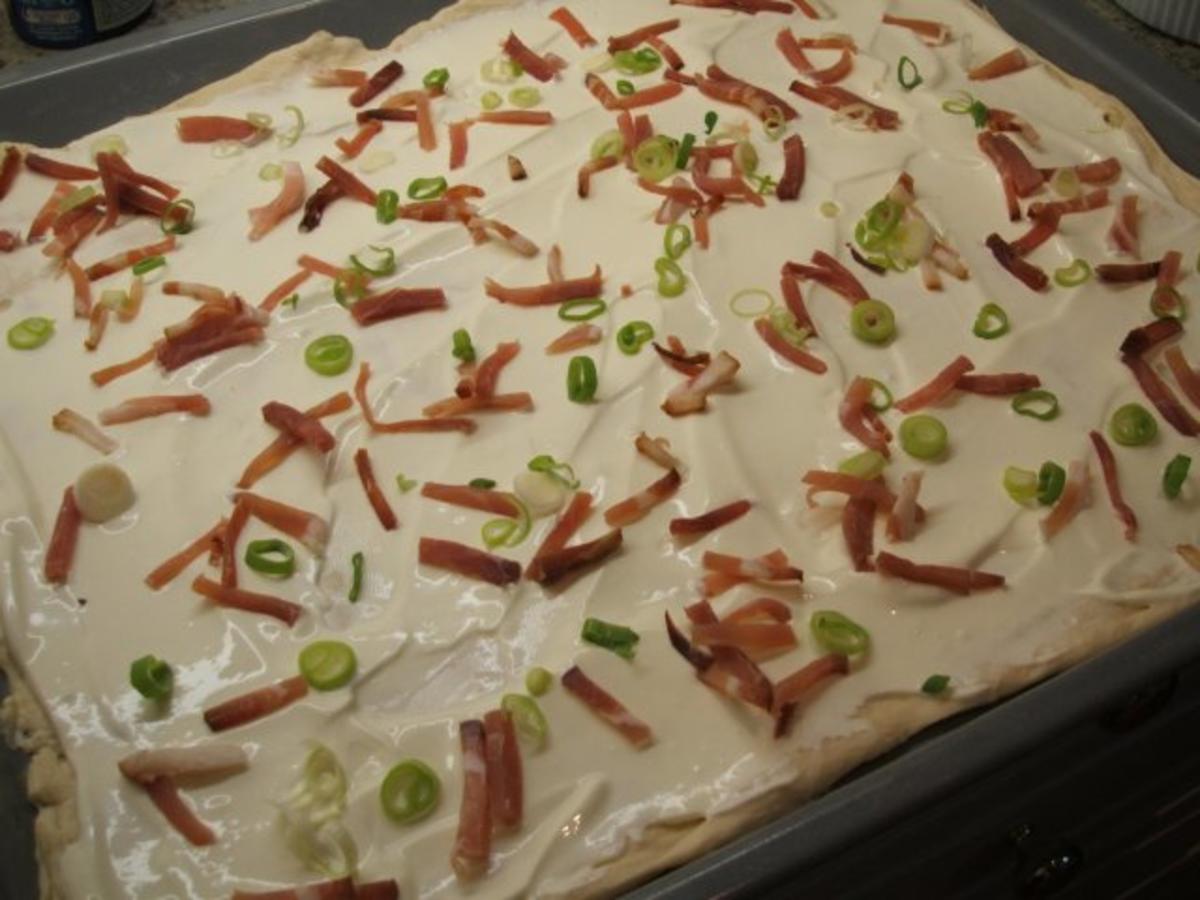 Pikantes Backen: Flammkuchen nach Tante Hella - Rezept - Bild Nr. 2