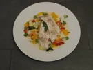 Wolfsbarsch auf Gemüse mit Paprikapolenta - Rezept