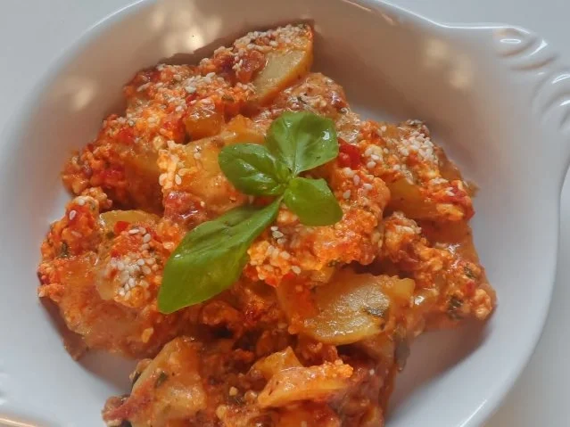 Mediterranes Kräuter-Kartoffelgratin mit Feta-Sesam-Kruste - Rezept - Bild Nr. 12