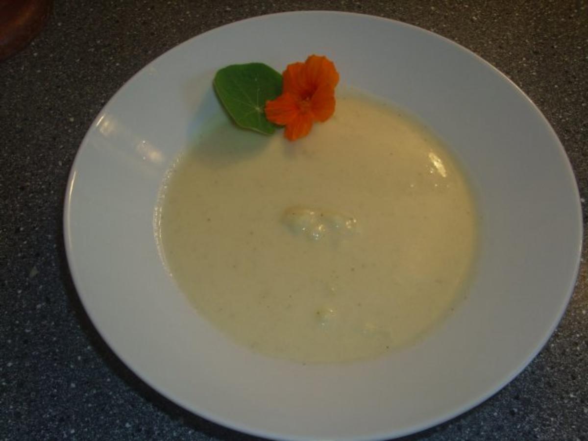 Blumenkohlsuppe mit Sahne Rezepte - kochbar.de