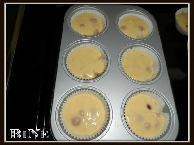 Rezept: BiNe` S JOHANNISBEERMUFFINS Bild Nr. 4 BiNe` S JOHANNISBEERMUFFINS - Rezept - Bild Nr. 4