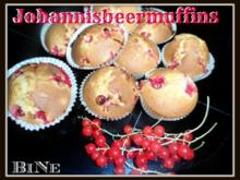 BiNe` S JOHANNISBEERMUFFINS - Rezept