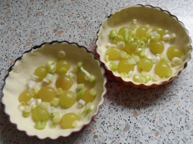 Snack/Vorspeise: Herzhaft-fruchtige Käse-Weintrauben-Tartelettes - Rezept - Bild Nr. 6