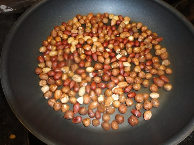 Rezept: Haselnuss Likör Bild Nr. 6 Haselnuss Likör - Rezept - Bild Nr. 6