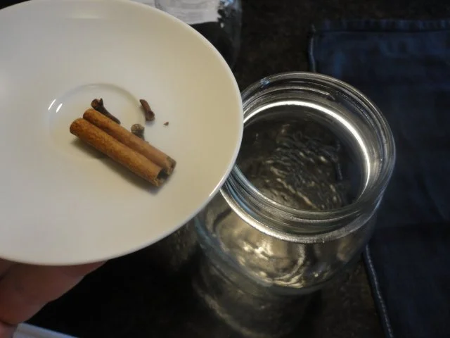 Rezept: Haselnuss Likör Bild Nr. 4 Haselnuss Likör - Rezept - Bild Nr. 4