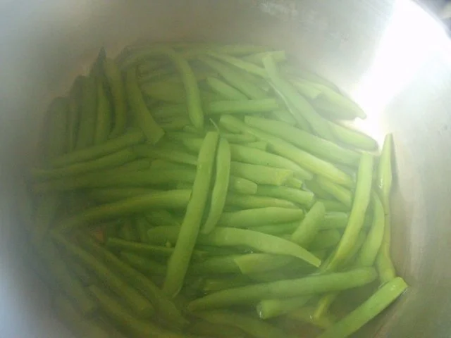 Pasta mit Bohnen und Schinkenkäsesoße - Rezept - Bild Nr. 4