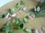 Zucchinisüppchen mit Currynote - Rezept