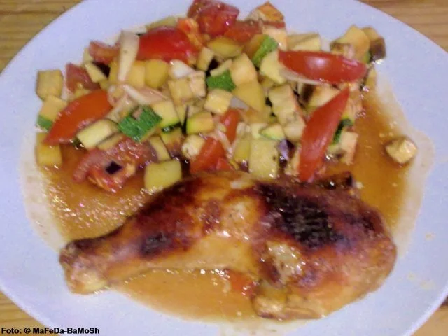 Hähnchenschenkel auf Gemüse - Rezept