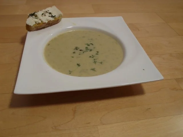 Suppe aus Kopfsalat - Rezept