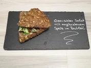 Salat und Minibrot - Rezept