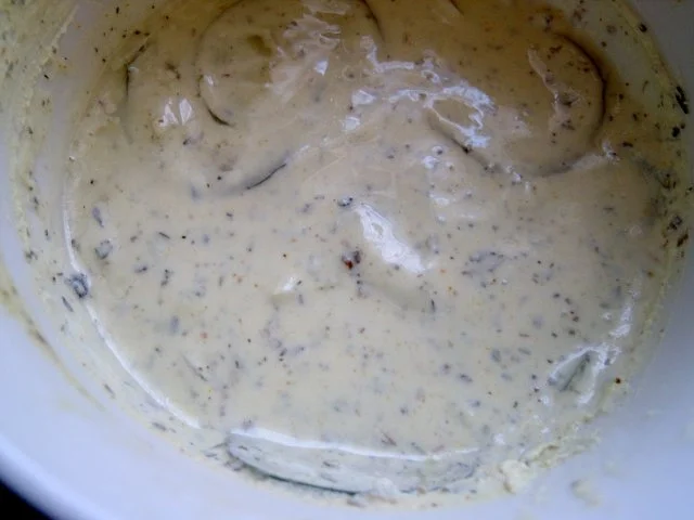 Rezept: Kräuter-Sauce aus dem Küchengarten Kräuter-Sauce aus dem Küchengarten - Rezept