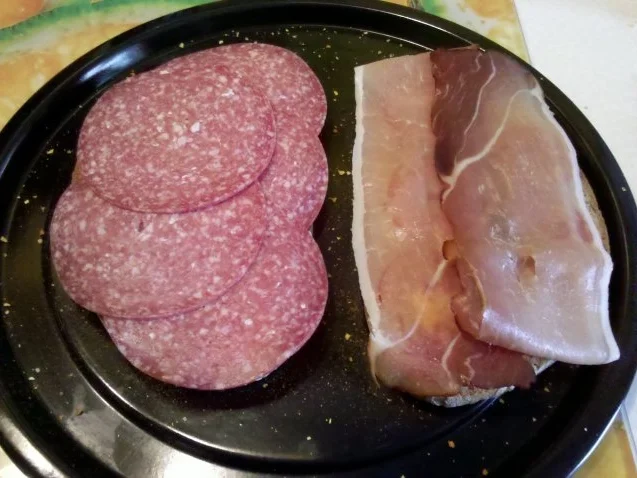 Abendbrot: Überbackenes Bauernbrot - Rezept - Bild Nr. 4