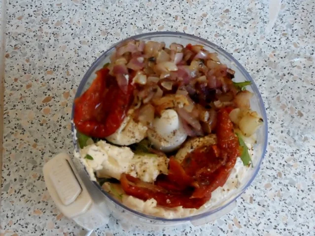 Gratinierte Conchiglie mit Forellen-Ruccola-Füllung in Meerrettich-Limetten-Sosse - Rezept - Bild Nr. 5