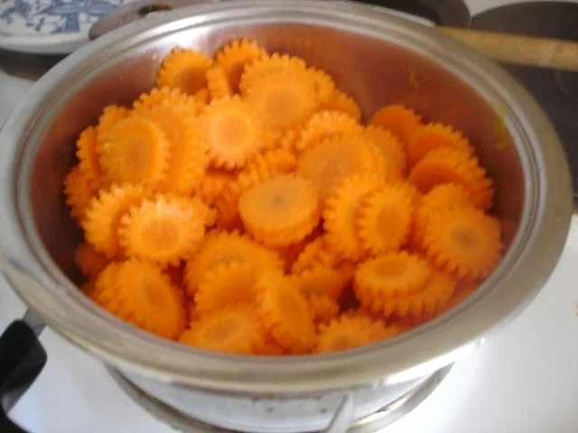 Forellenfilets mit Möhrenblüten - Rezept - Bild Nr. 3