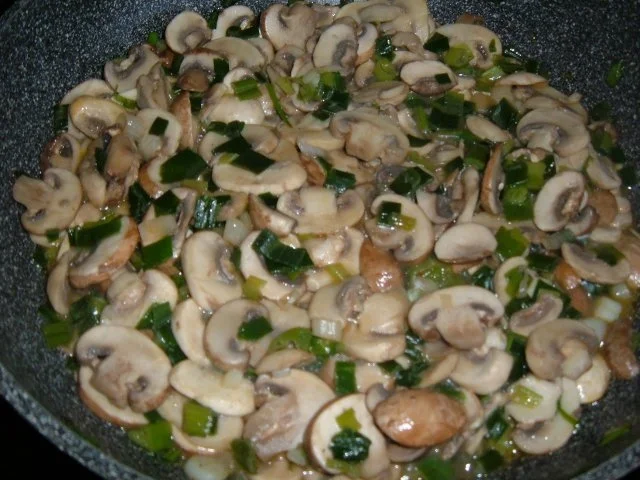 Pfannengericht: :  Champignons - Lauch - Ei - Rezept - Bild Nr. 6
