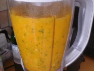 Möhrencremesuppe mit Ingwer und Schmand - Rezept - Bild Nr. 12