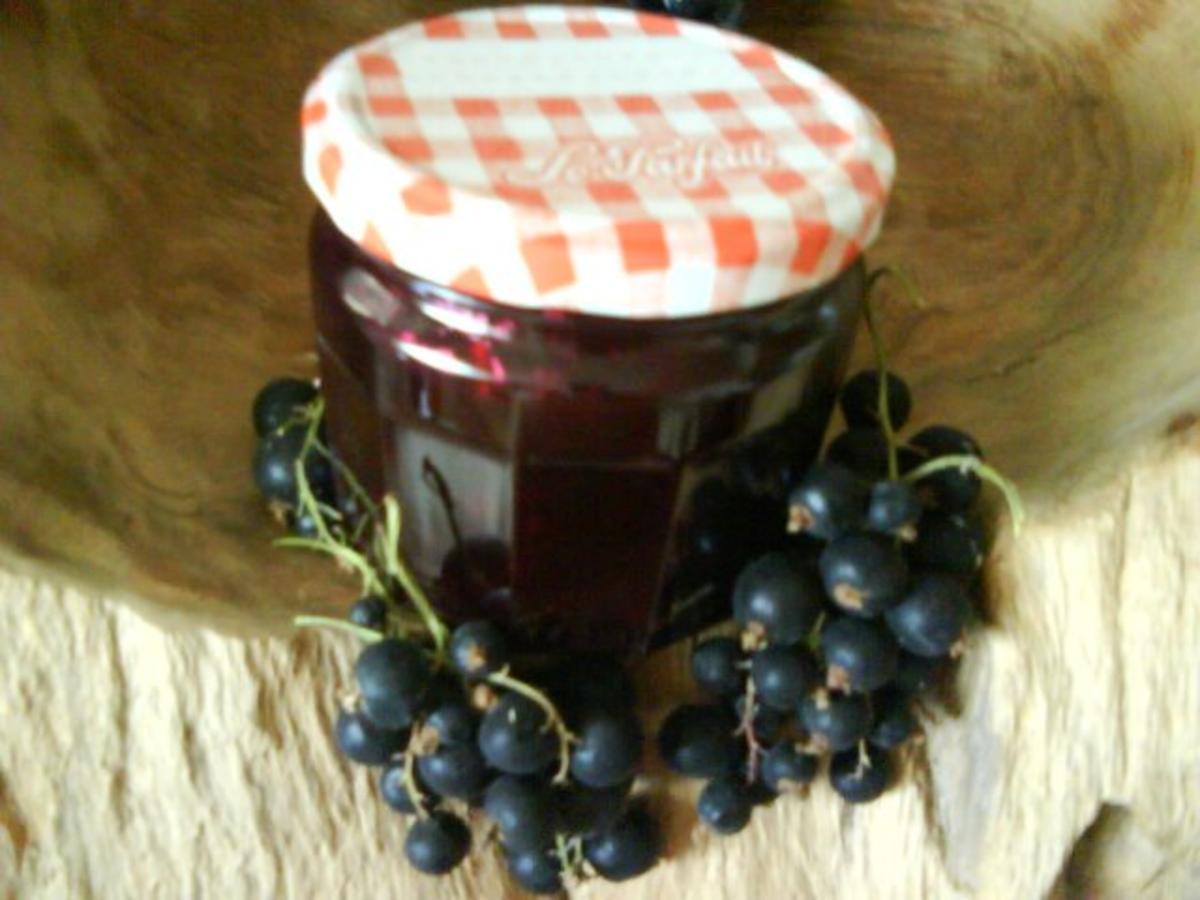 cassis/rhabarber confiture - Rezept - Bild Nr. 2