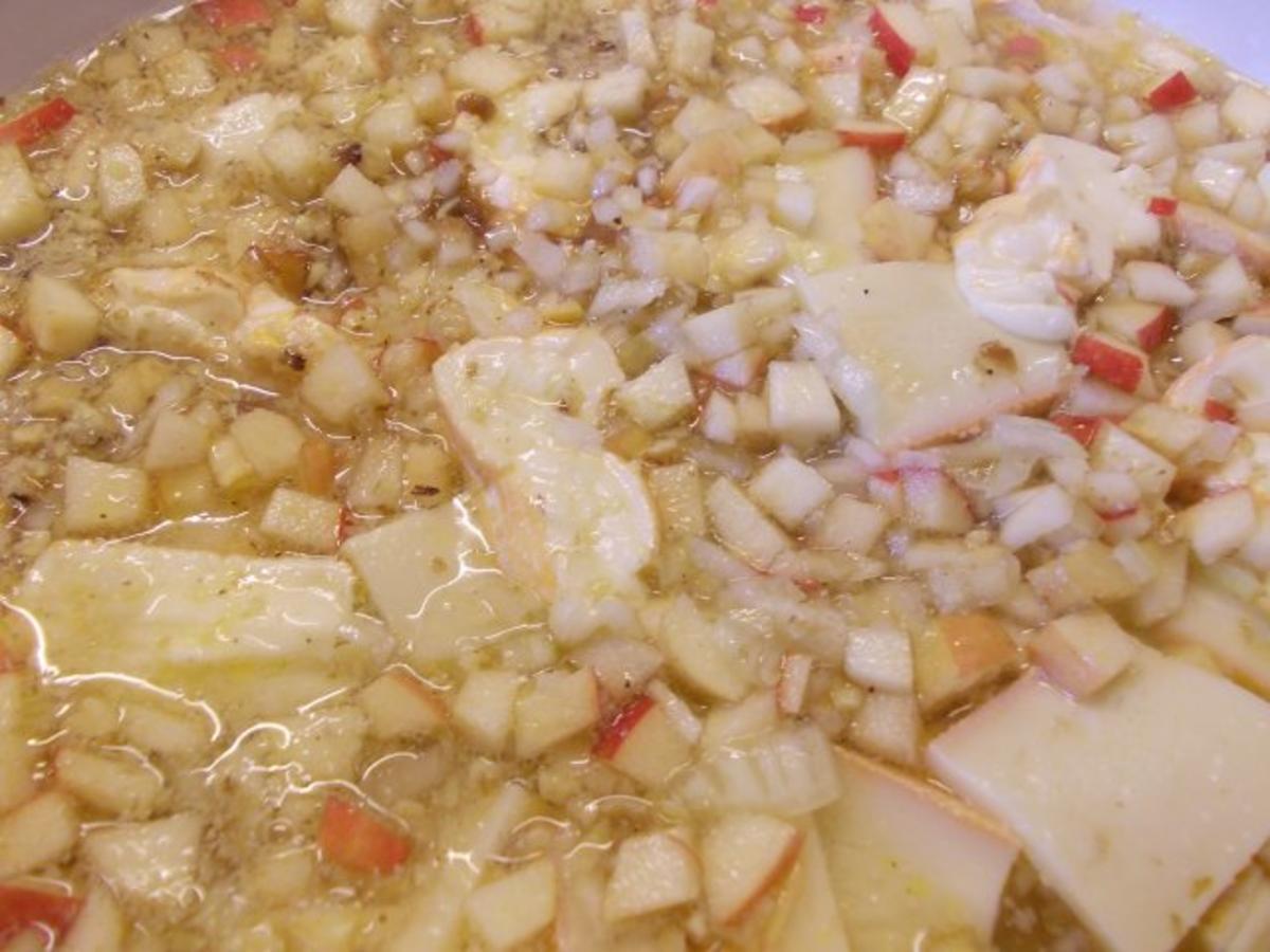 Munsterkäse mit Apfelmusik - schnell &amp; einfach - 152 kcal/100g