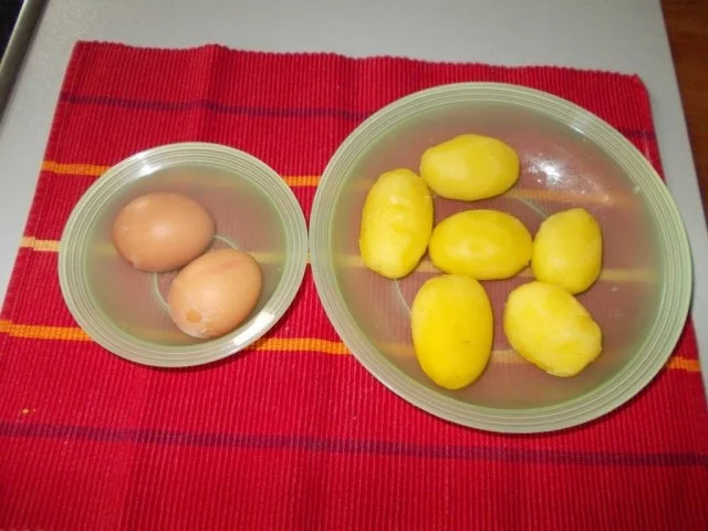 Rezept: Herzhafter Kartoffelsalat mit frischer Gurke Bild Nr. 9 Herzhafter Kartoffelsalat mit frischer Gurke - Rezept - Bild Nr. 9