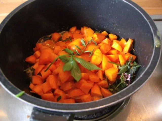 Rezept: Nudeln mit Möhrensauce und Knoblauch - Garnelen Bild Nr. 7 Nudeln mit Möhrensauce und Knoblauch - Garnelen - Rezept - Bild Nr. 7