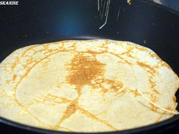 Galettes Bretonnes mit geräuchtertem Lachs und Senf-Dill-Sauce - Rezept - Bild Nr. 5