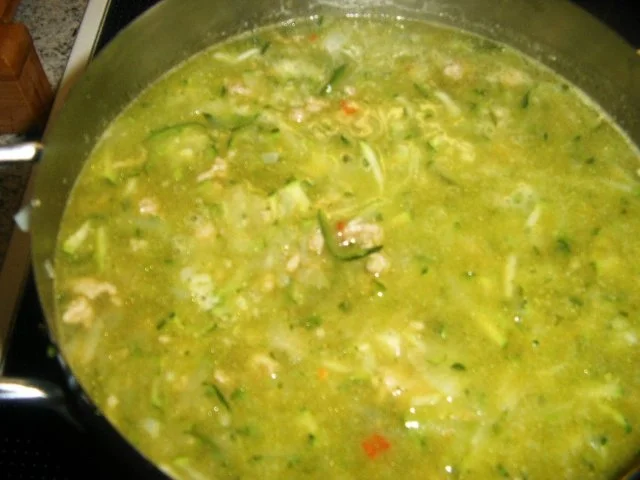 Zucchini-Hack-Käsesuppe - Rezept - Bild Nr. 6