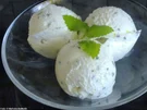 Joghurt-Eis à la Hugo - Rezept