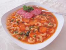 Nudelsuppe mit Gemüse und Knacker - Rezept