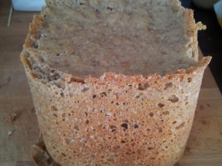 Reines Dinkelbrot aus dem Brotbackautomaten - einfach - 219 kcal/100g