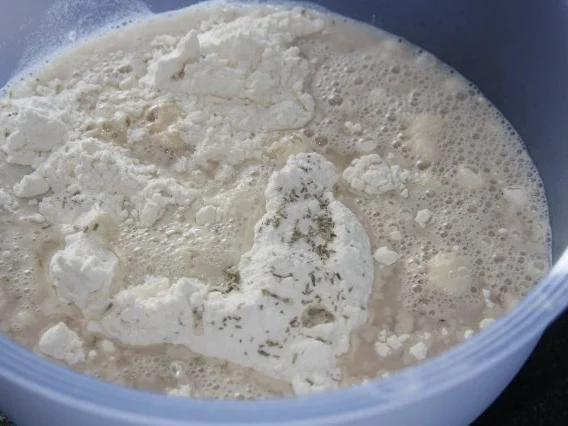 Rezept: Grillpizza Bild Nr. 2 Grillpizza - Rezept - Bild Nr. 2