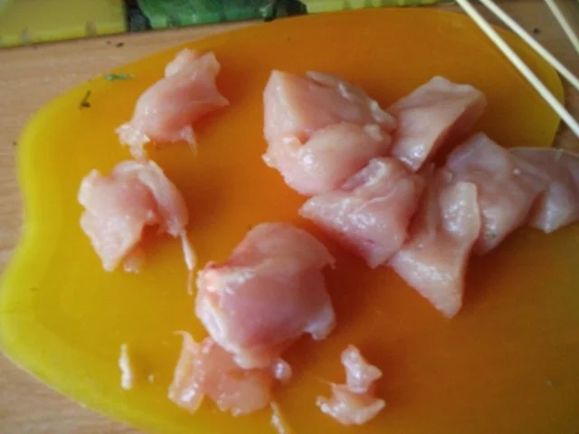 Rezept: Sommerliche Hähnchenspieße auf buntem Gemüse Bild Nr. 3 Sommerliche Hähnchenspieße auf buntem Gemüse - Rezept - Bild Nr. 3