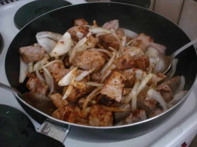 Paprika-Gulasch mit Sellerie-Kartoffelstampf - Rezept - Bild Nr. 7